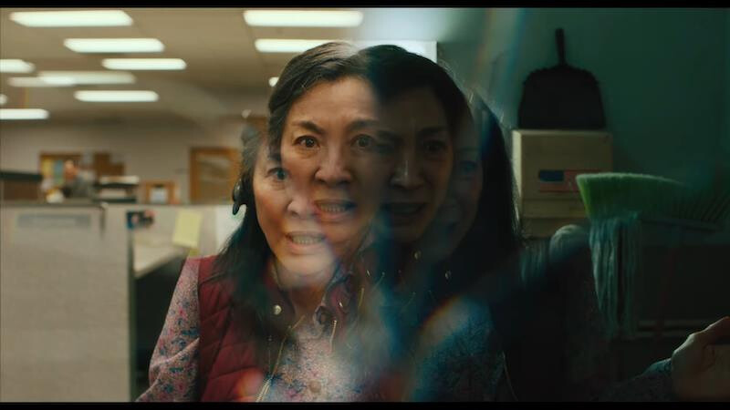 Evelyn 第一次體驗多重宇宙並存的時刻